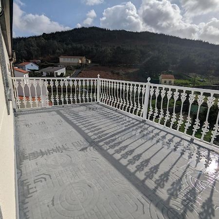 Vivienda Turistica Vacacional Maricarmen Arou Exterior foto